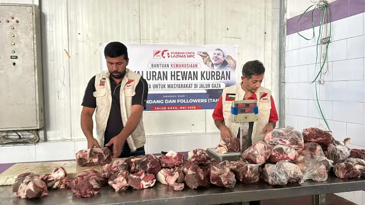 Pengolahan daging kurban untuk warga Gaza