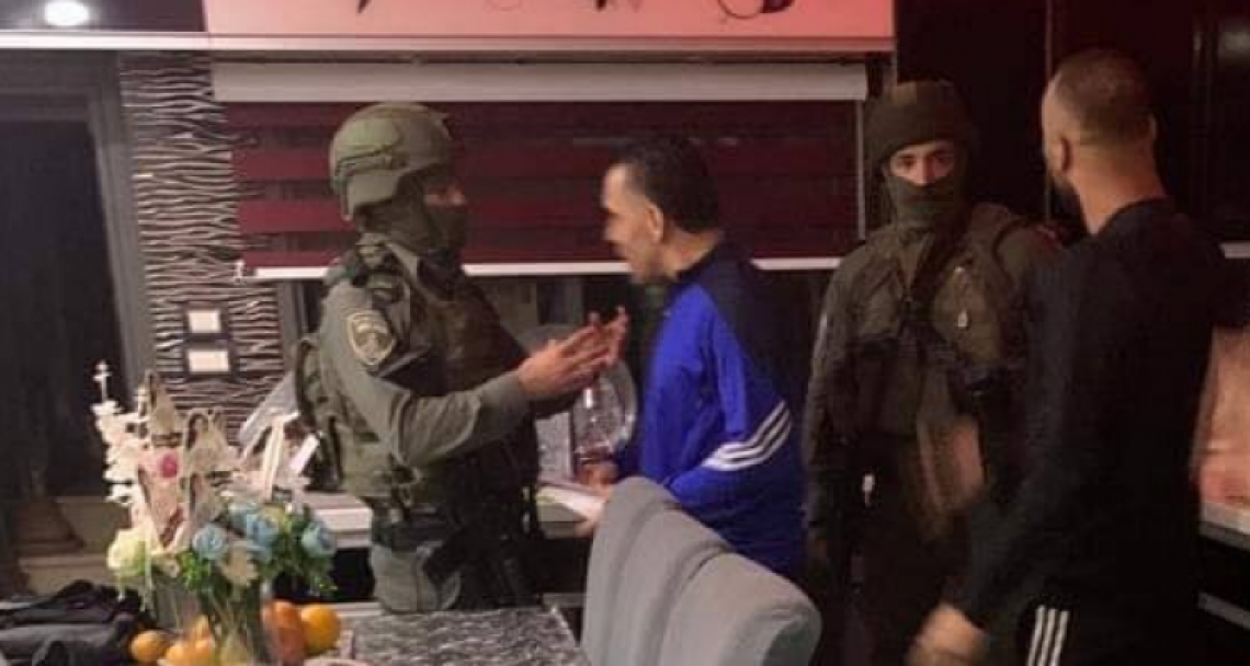 Militer Israel Dobrak Rumah Gubernur Yerusalem